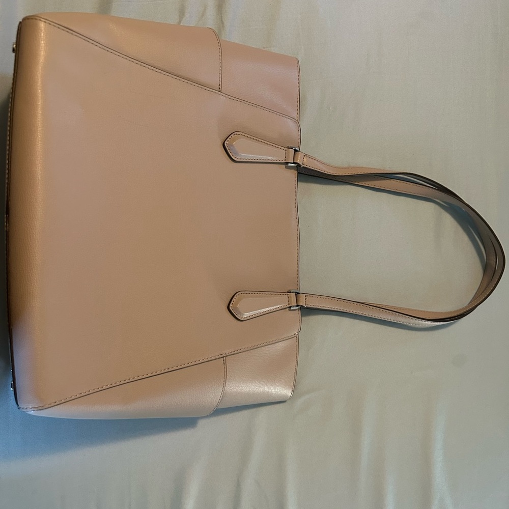 NWOT Kate spade Tote W/ dust bag - Picture 2 of 7